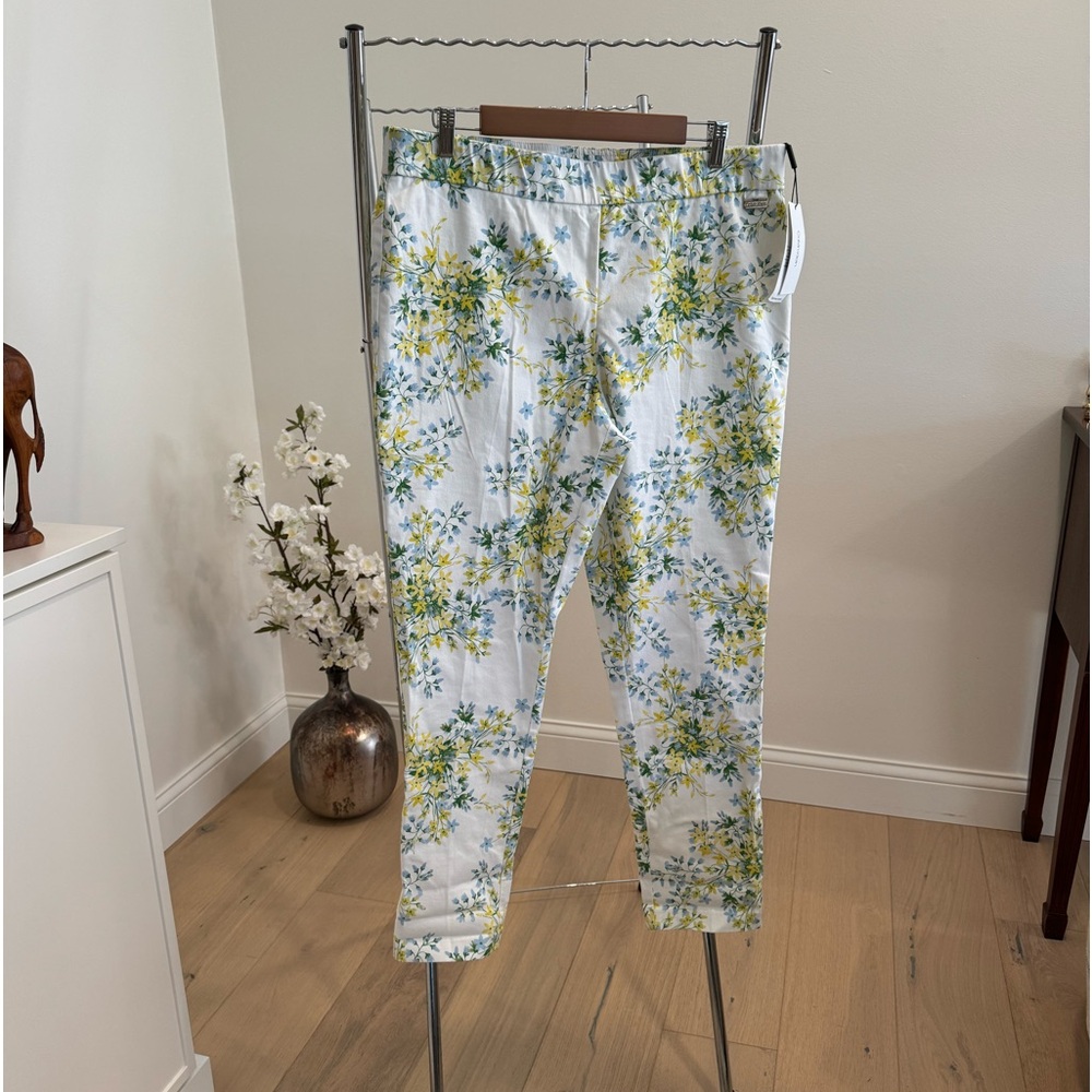 Calvin Klein Floral Pull On Pant with Nice Stretch and Tummy Control - XL - NWT